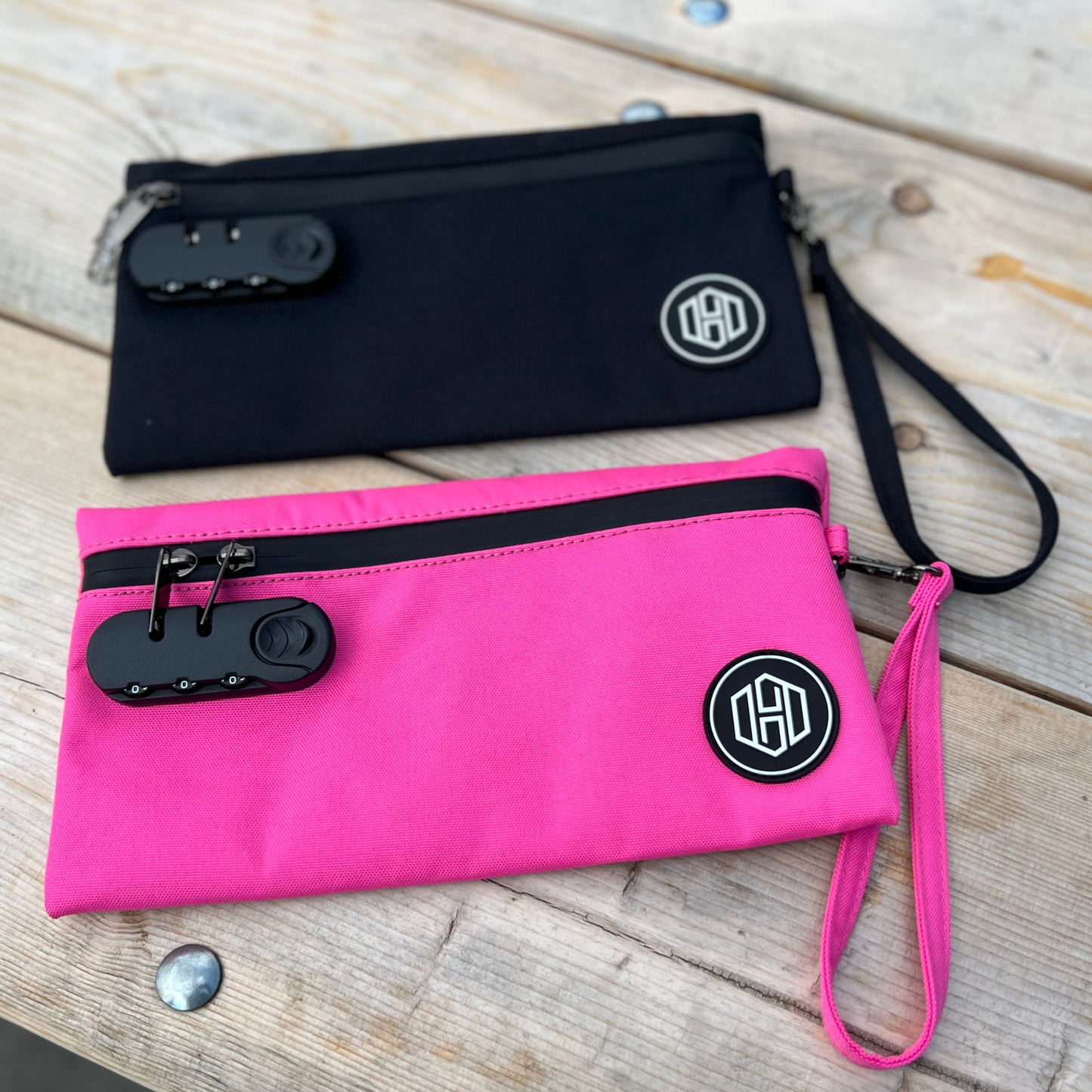 Smell Proof Clutch with Lock and Jar - Pink