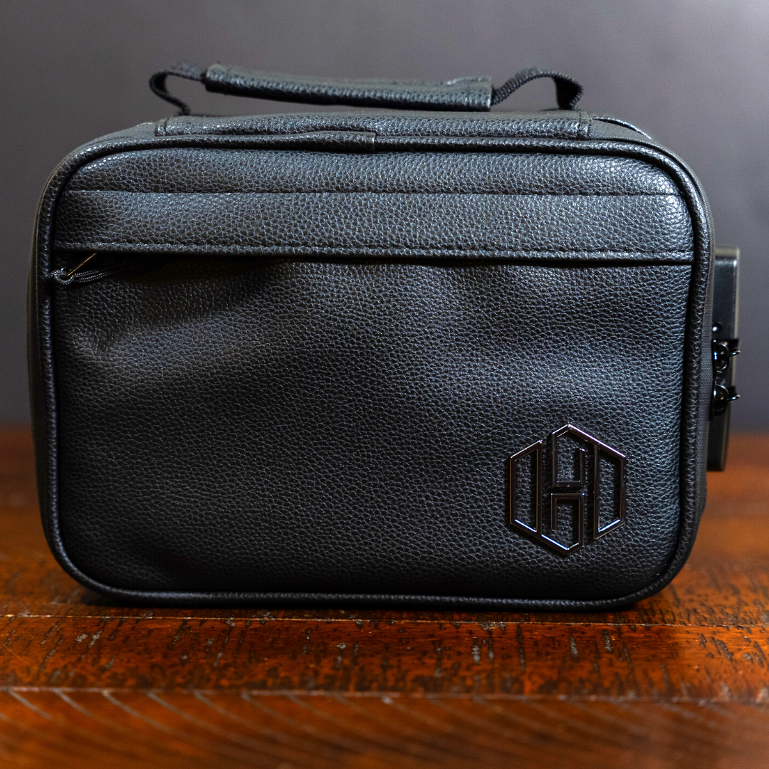 Medium Leather Case - Black