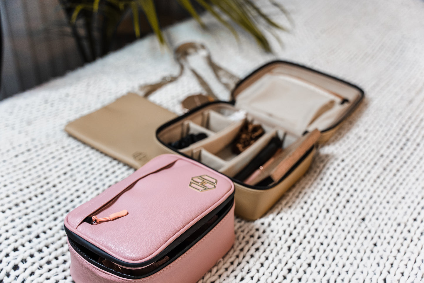 Medium Leather Case - Pink